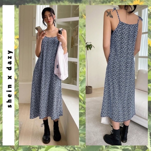 🍭 3/$10 blue & white floral maxi dress - Picture 3 of 15